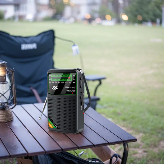 Perfecto para emergencias o días de campamento con su recepción superior.